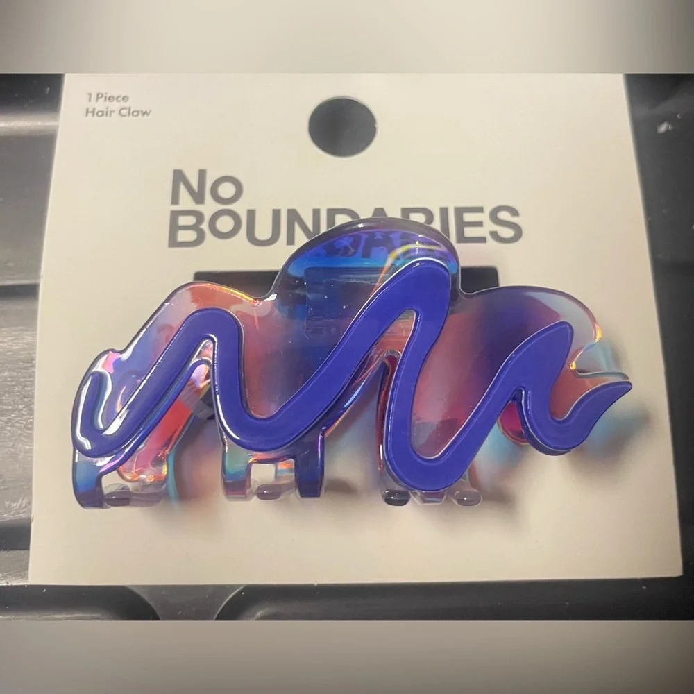 🔴 3/$12 No Boundaries Colorful Iridescent Hair Claw! NEW!‎